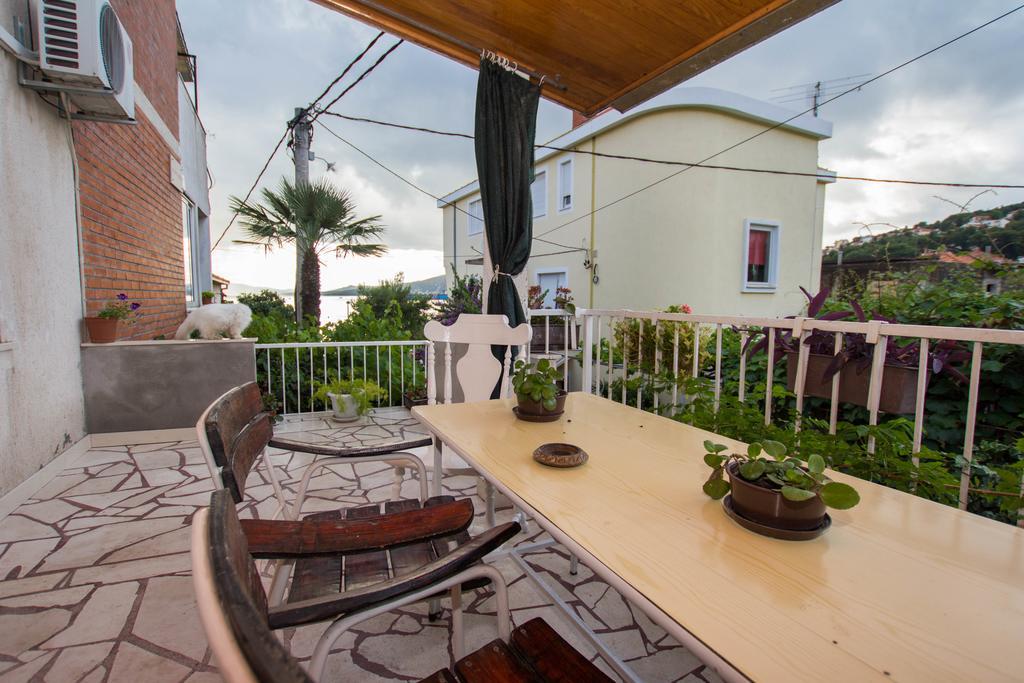 Apartment Cherie Трогір Екстер'єр фото