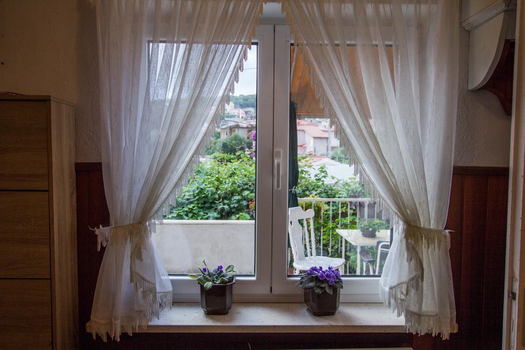 Apartment Cherie Трогір Екстер'єр фото