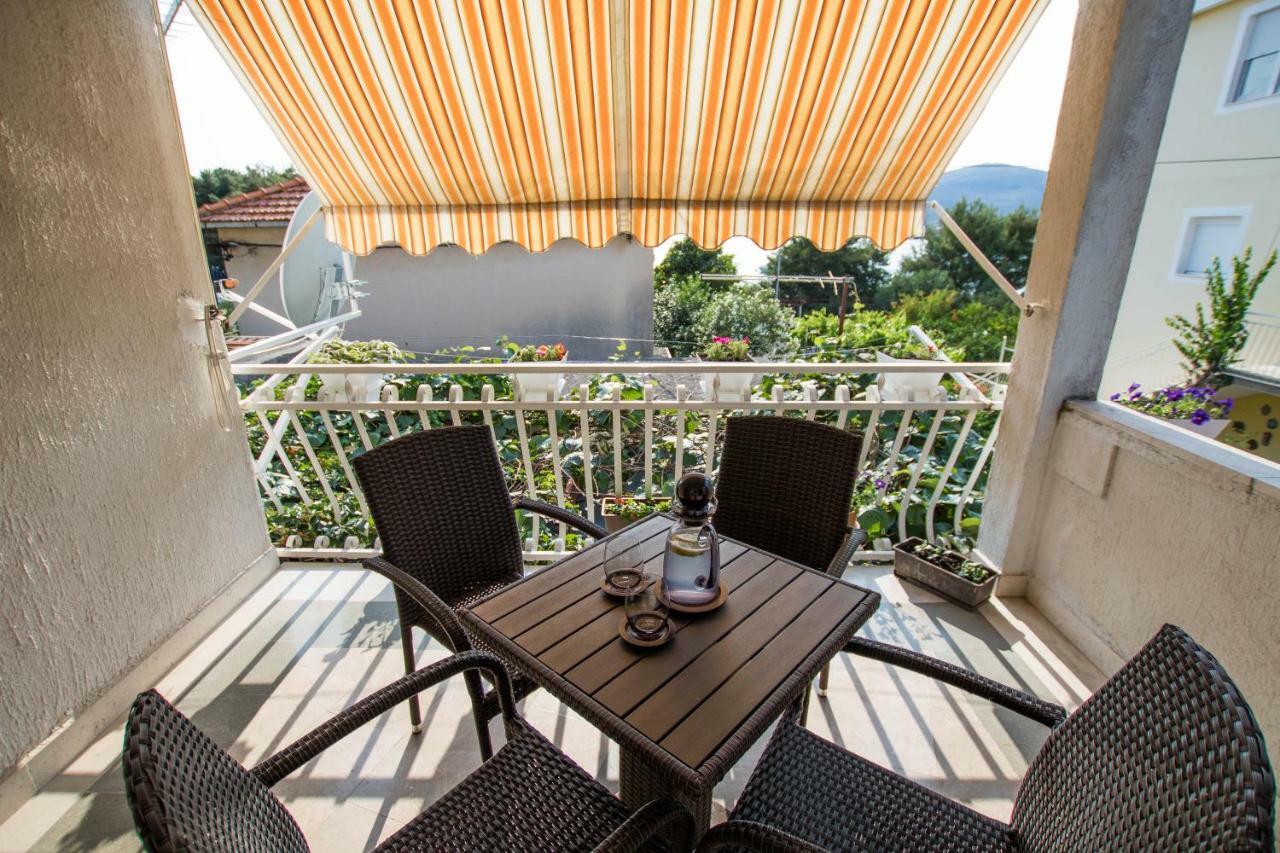 Apartment Cherie Трогір Екстер'єр фото