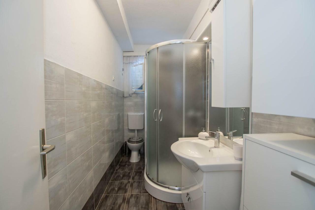 Apartment Cherie Трогір Екстер'єр фото