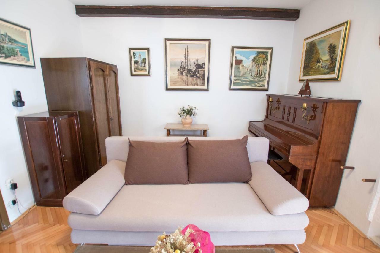 Apartment Cherie Трогір Екстер'єр фото
