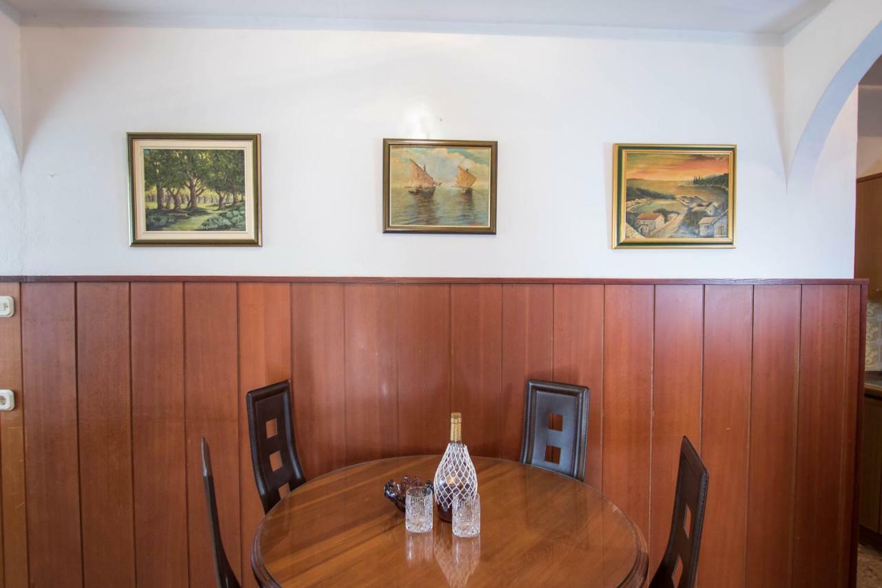 Apartment Cherie Трогір Екстер'єр фото