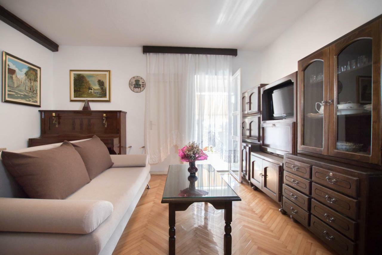 Apartment Cherie Трогір Екстер'єр фото